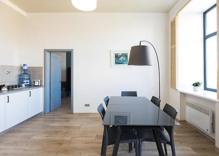 Апарт-Готель У Кірхи 3*