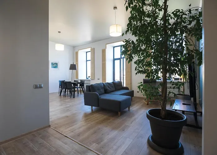 Апарт-Готель У Кірхи 3*