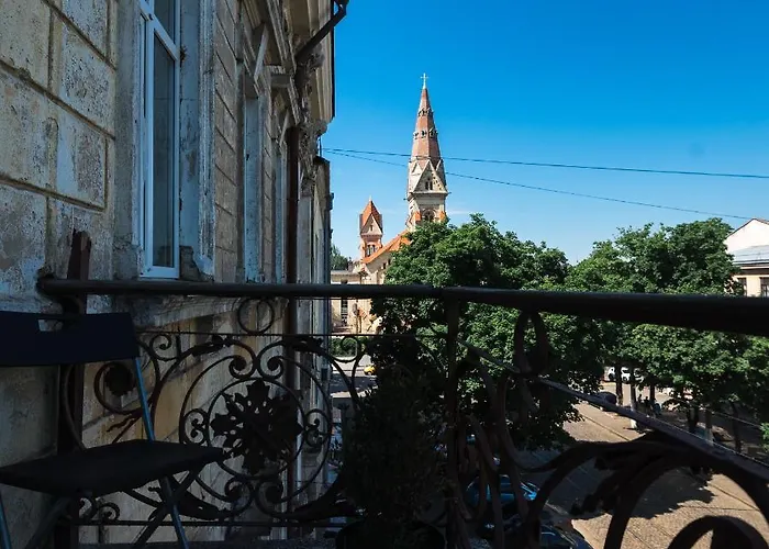 Апарт-Готель У Кірхи 3*