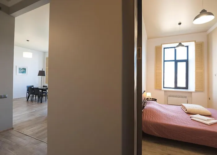 Апарт-Готель У Кірхи 3*